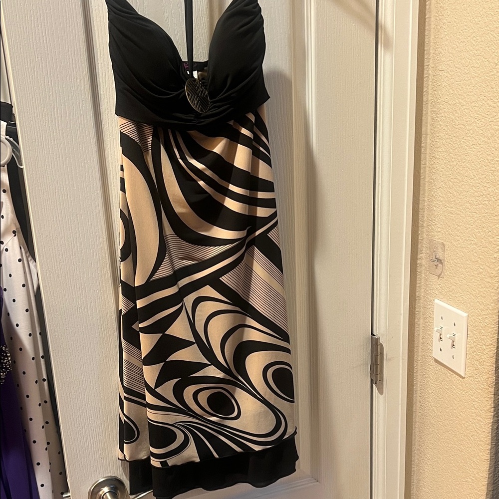 Elegant Black and Beige Patterned Dress